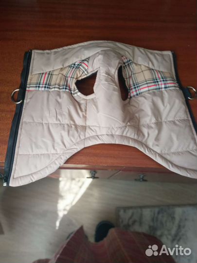 Жилетка для небельшой собаки