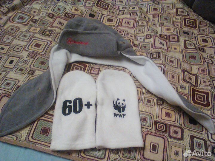 Шапка и варежки для Олеси