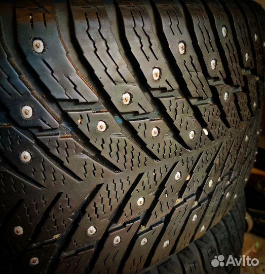 Nokian Tyres Hakkapeliitta 10p 245/45 R18