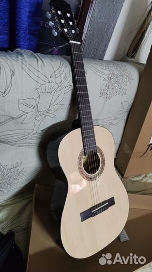 Классическая гитара Veston
