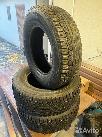 Kumho I'Zen KW22 205/70 R15 96