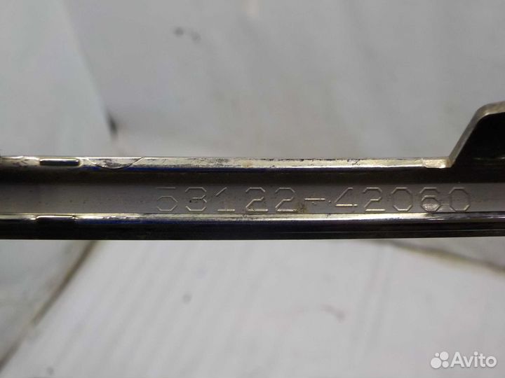 Накладка решетки радиатора toyota RAV4