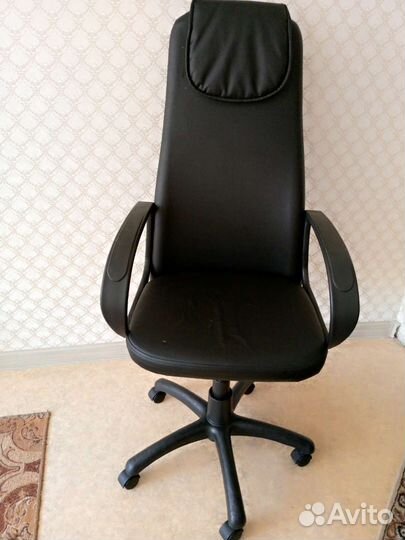 Компьютерное кресло