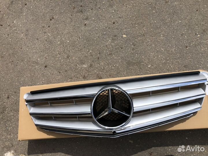 Решетка радиатора Mercedes C204 W204