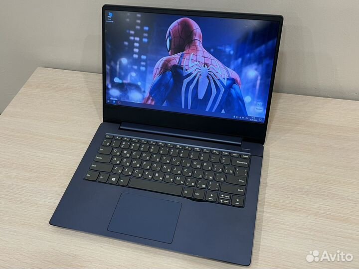 Ноутбук Lenovo i3-7020U/6gb/SSD/2gb видео