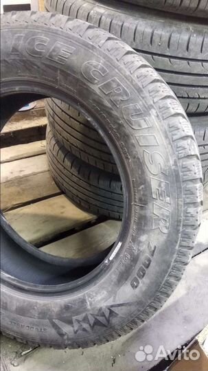 Bridgestone Ice Cruiser 7000 215/65 R16 98