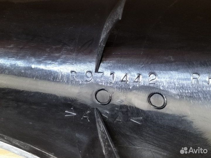 Заглушка рейлинга задняя правая Mitsubishi