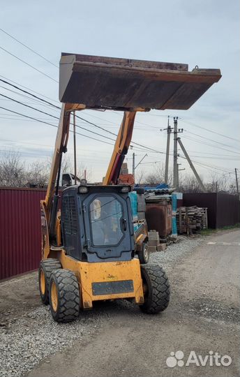 Мини-погрузчик Mustang 2076, 2012