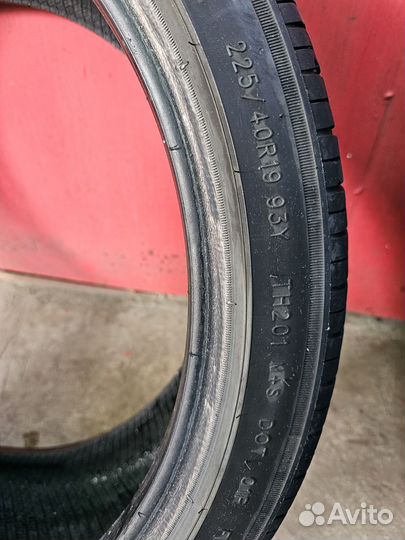 Triangle Sports TH201 225/40 R19 и 255/35 R19