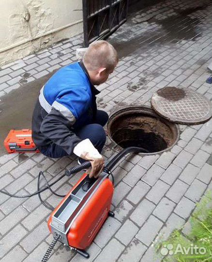 Прочистка канализации, устранение засоров видео