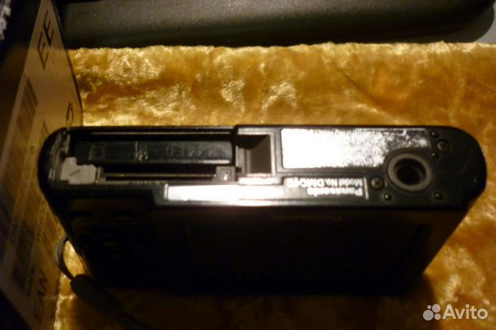 Компактный цифровой фотоаппарат