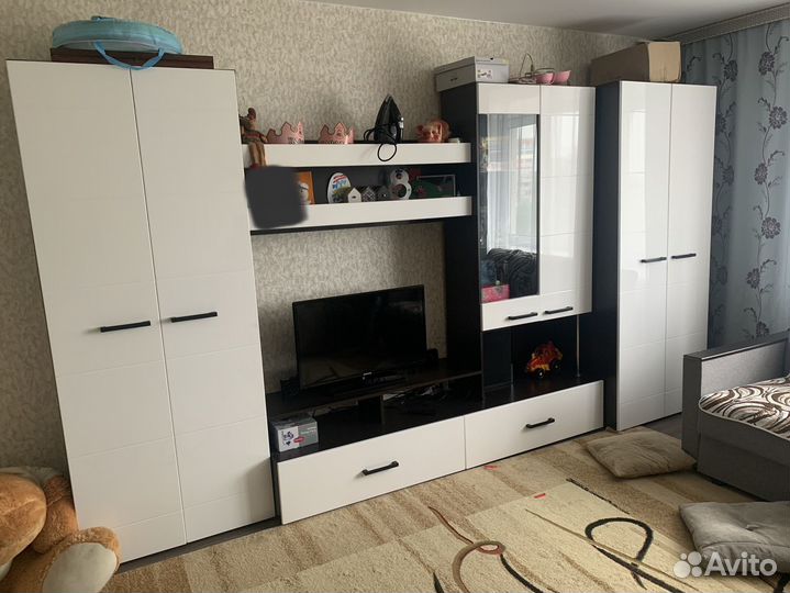 Стенка в гостиную