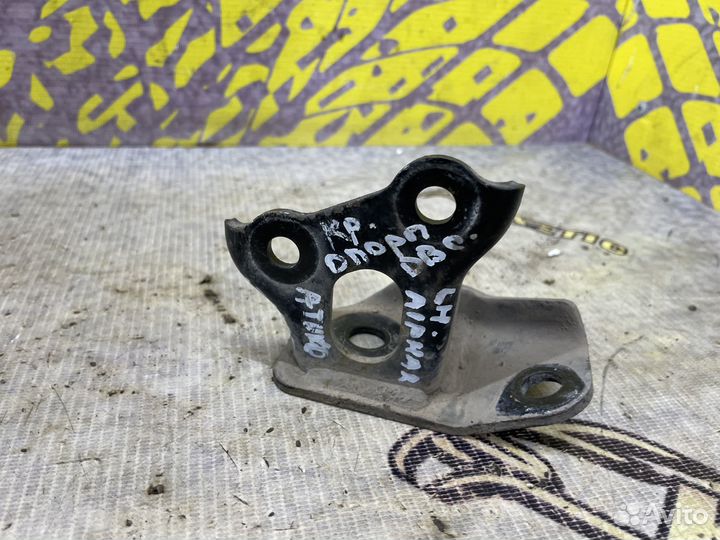 Кронштейн левой опоры двигателя Alphard ATH10 2.4