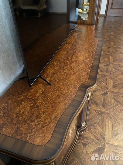 Витрины и тв тумба