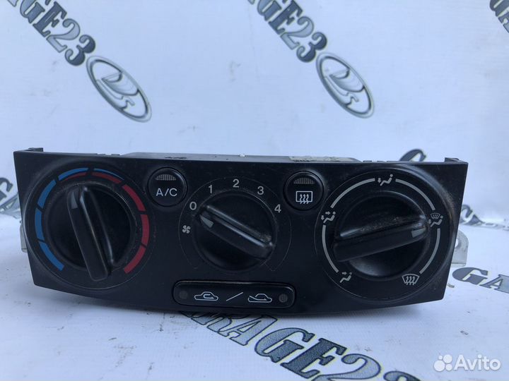 Блок управления отопителя Mazda Mpv