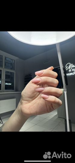 Модель на маникюр с покрытием гель лак