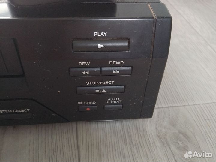 Видеомагнитофон funai