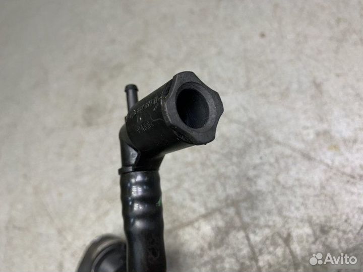 Трубка вакуумная Volkswagen Caddy 3 1.9 BLS 2008