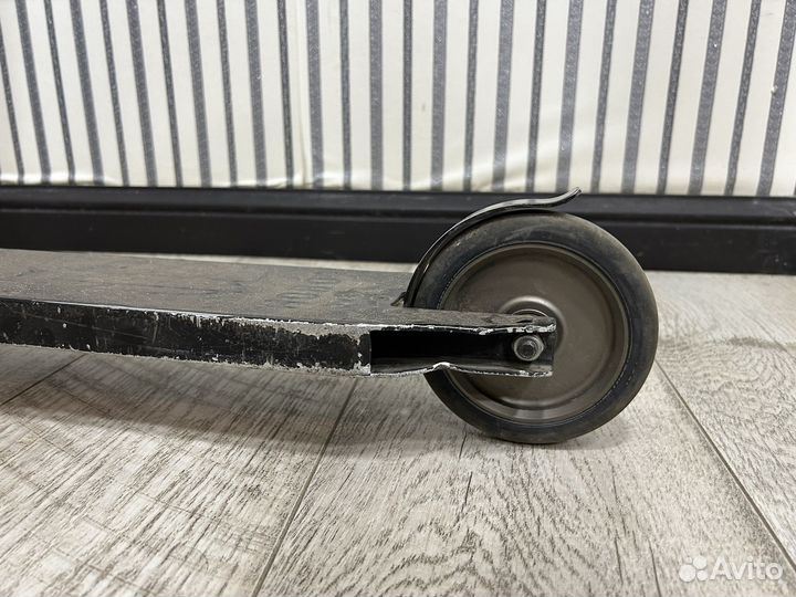 Трюковой самокат Tech Team Hobo