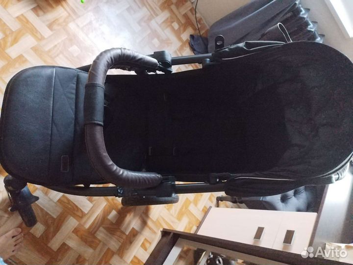 Коляска прогулочная Bubago model cross