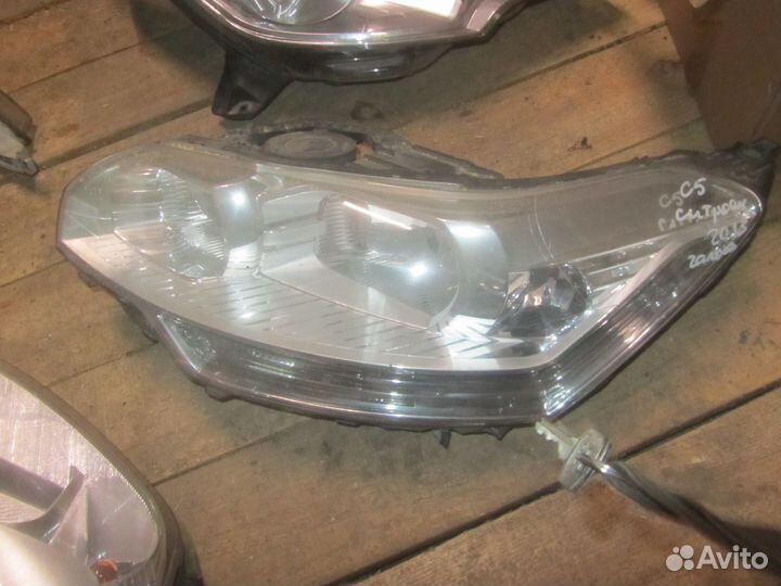 Фара передняя правая левая Citroen C5