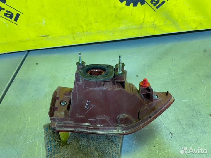 Фонарь внутренний задний левый Infiniti Fx35 S51