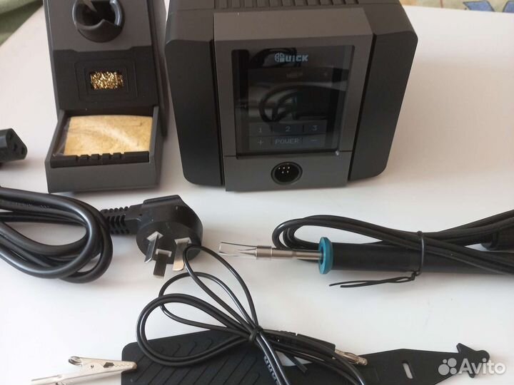 Паяльная станция Quick TS 1200A