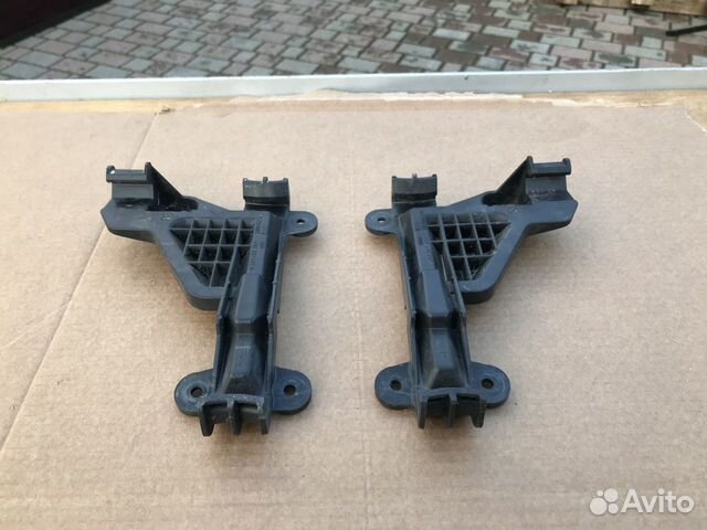 Крепление заднего бампера на Audi A6 C4 4A0807484A