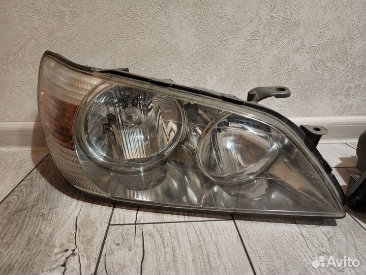 Фары toyota altezza lexus is
