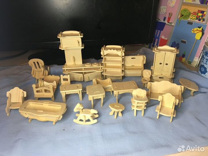 Мебель для кукольного домика