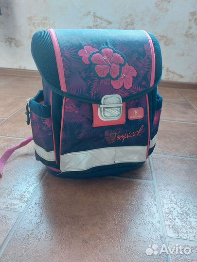 Школьный портфель