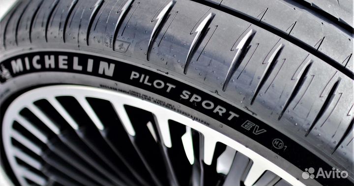 Michelin Pilot Sport EV Acoustic 275/35 R21 103Y