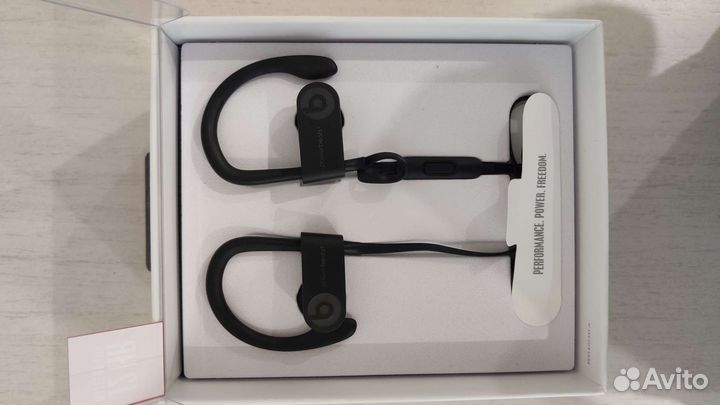 Беспроводные наушники powerbeats wireless