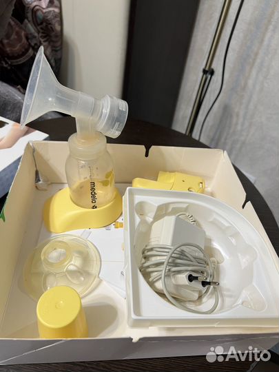 Молокоотсос электрический Medela mini electric