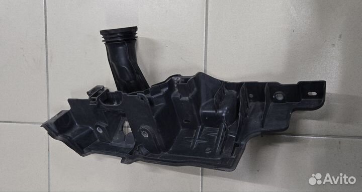 Крышка двигателя Renault 175B17398R