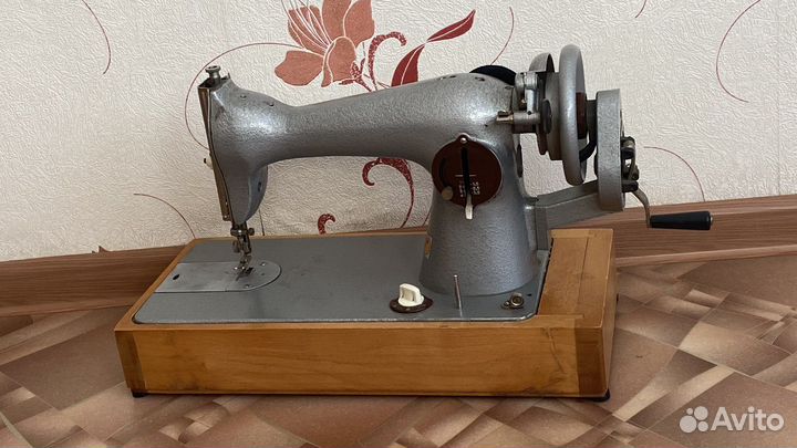 Швейная машина Подольск