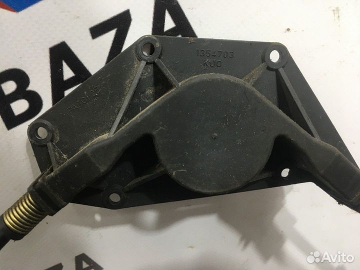 1354703 Стеклоподъемник правый