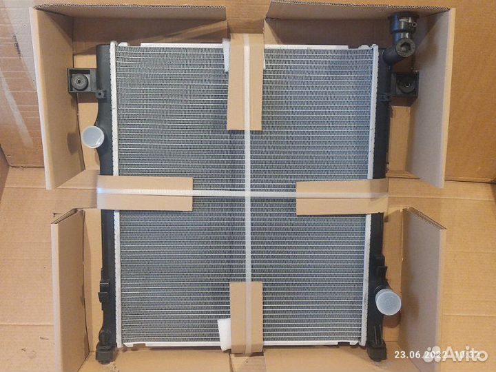 Радиатор охлаждения Додж Dodge 2007-2015