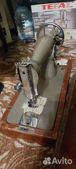 Швейная машинка зингер ручная