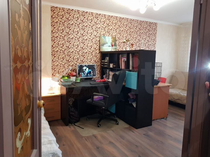 2-к. квартира, 52 м², 4/9 эт.