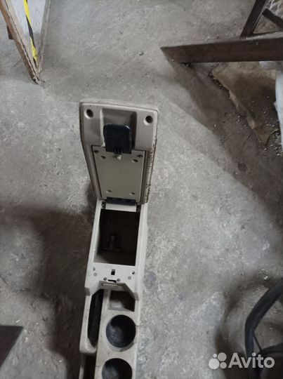 Подлокотник для Dodge Caliber