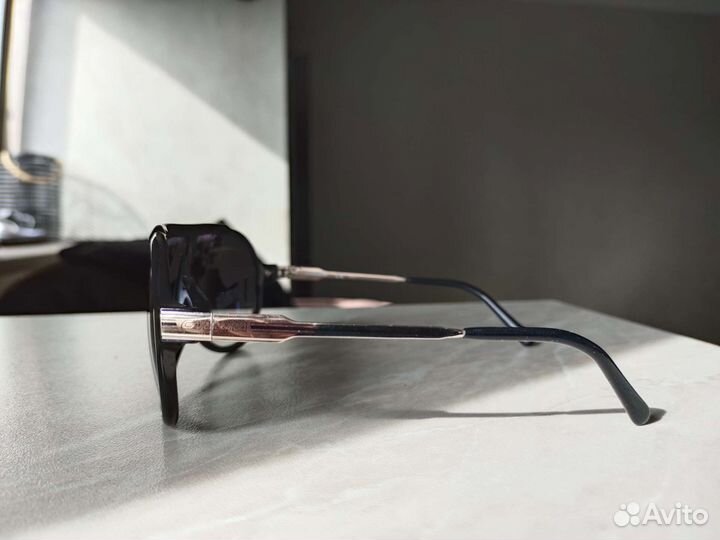 Солнцезащитные очки мужские брендовые