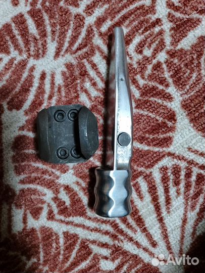 Противоугонный замок на руль