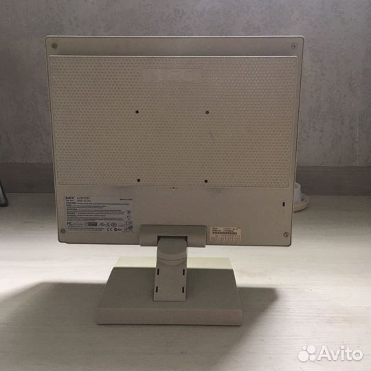 Монитор NEC