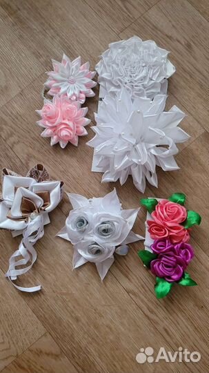 Резинка и заколки для волос