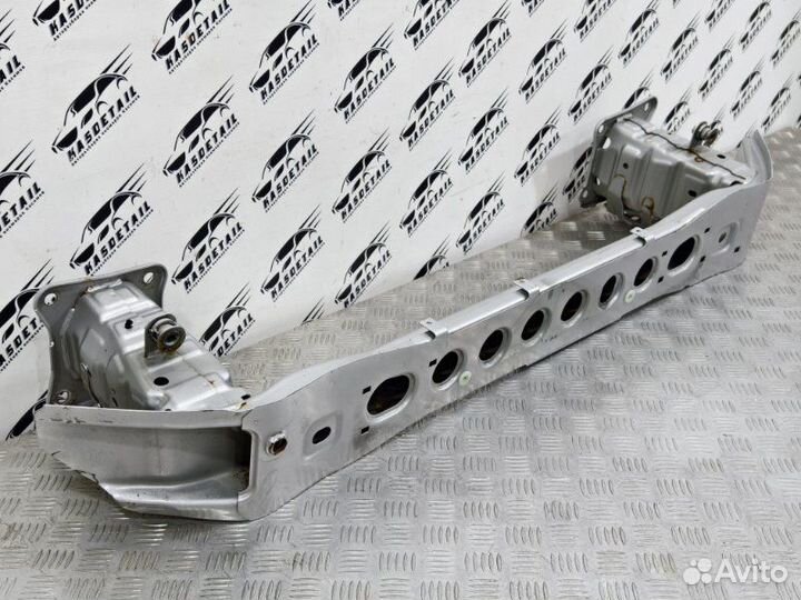 Усилитель бампера передний Ford Focus 3 1.6 pnda