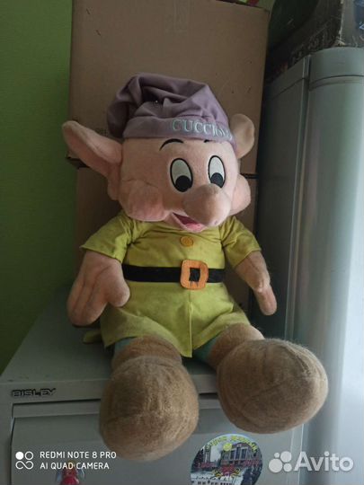 Огромная плюшевая собака, гном Дисней