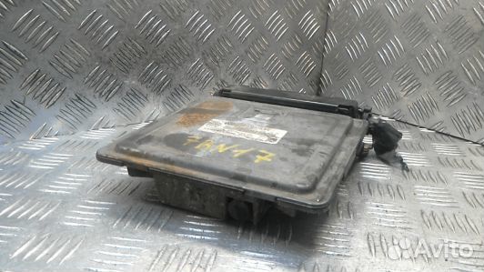 Блок управления двс volkswagen passat B6 (7BN17PC0