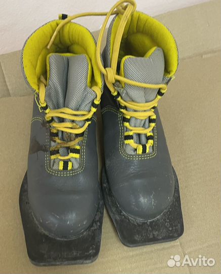 Лыжные ботинки 32р