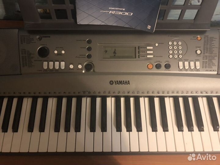 Синтезатор yamaha psr-300